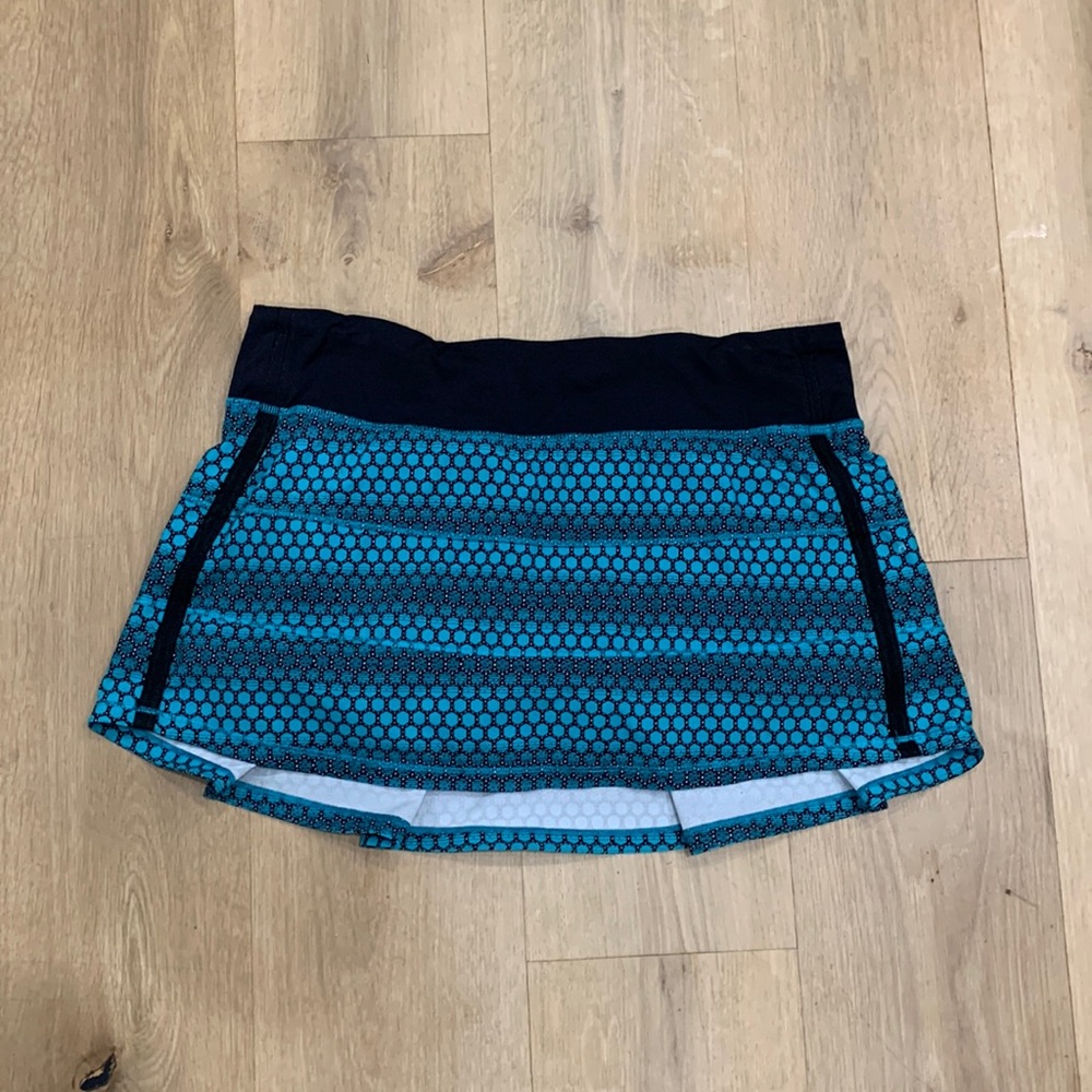 LULULEMON BLUE AND BLACK PATTERNED TENNIS SKIRT